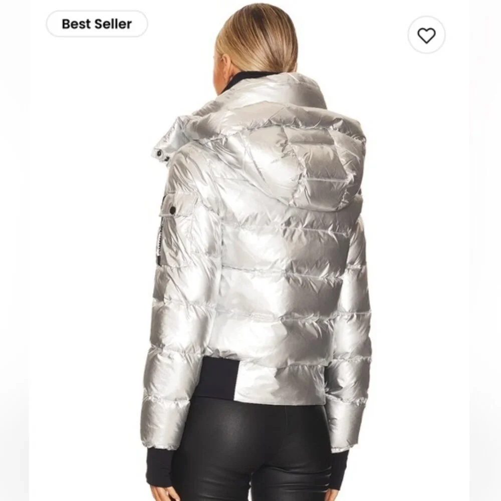 💥HOT ITEM!💥SAM. Bungalow Puffer Jacket in Glossy Metallic Silver - Picture 7 of 16